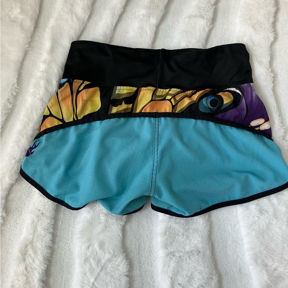 Flutter design Inknburn Multicolor Butterfly Shorts - Picture 3 of 3